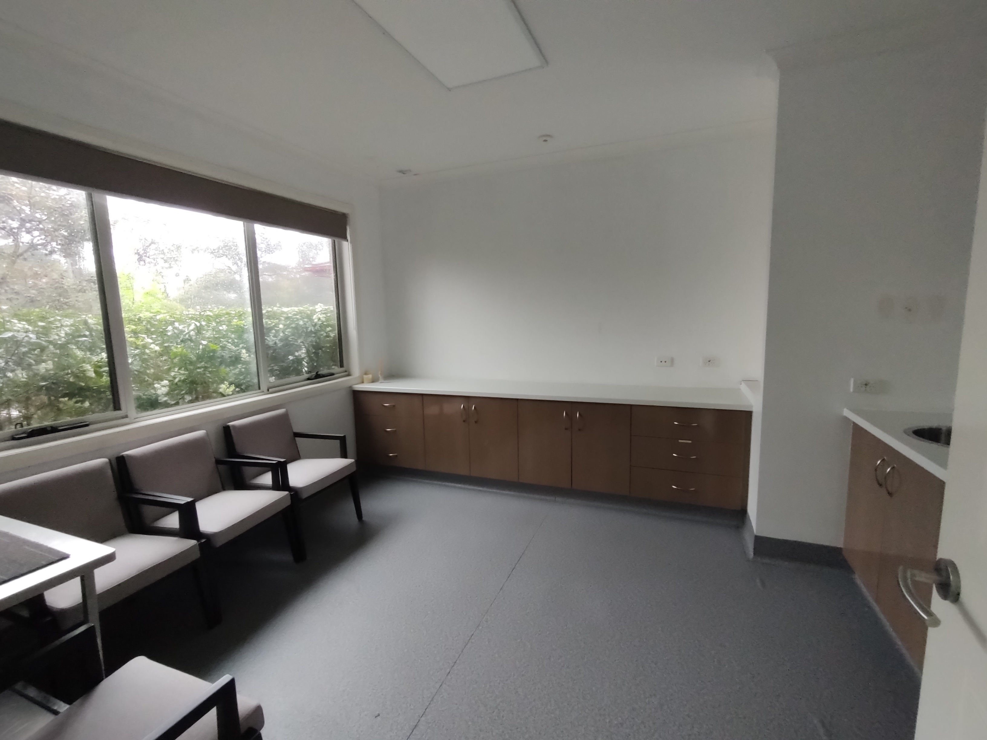Room in Bayswater North