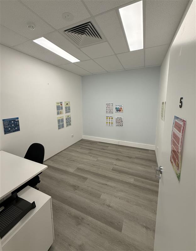 Room in Cannington