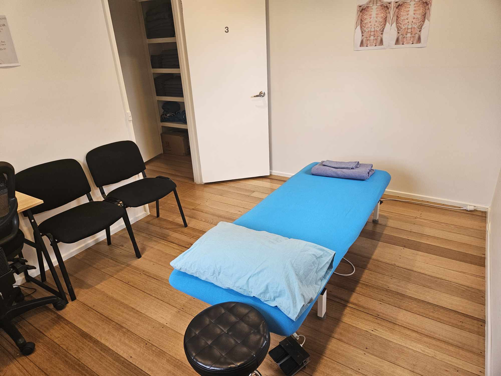 Room in Gladstone Park