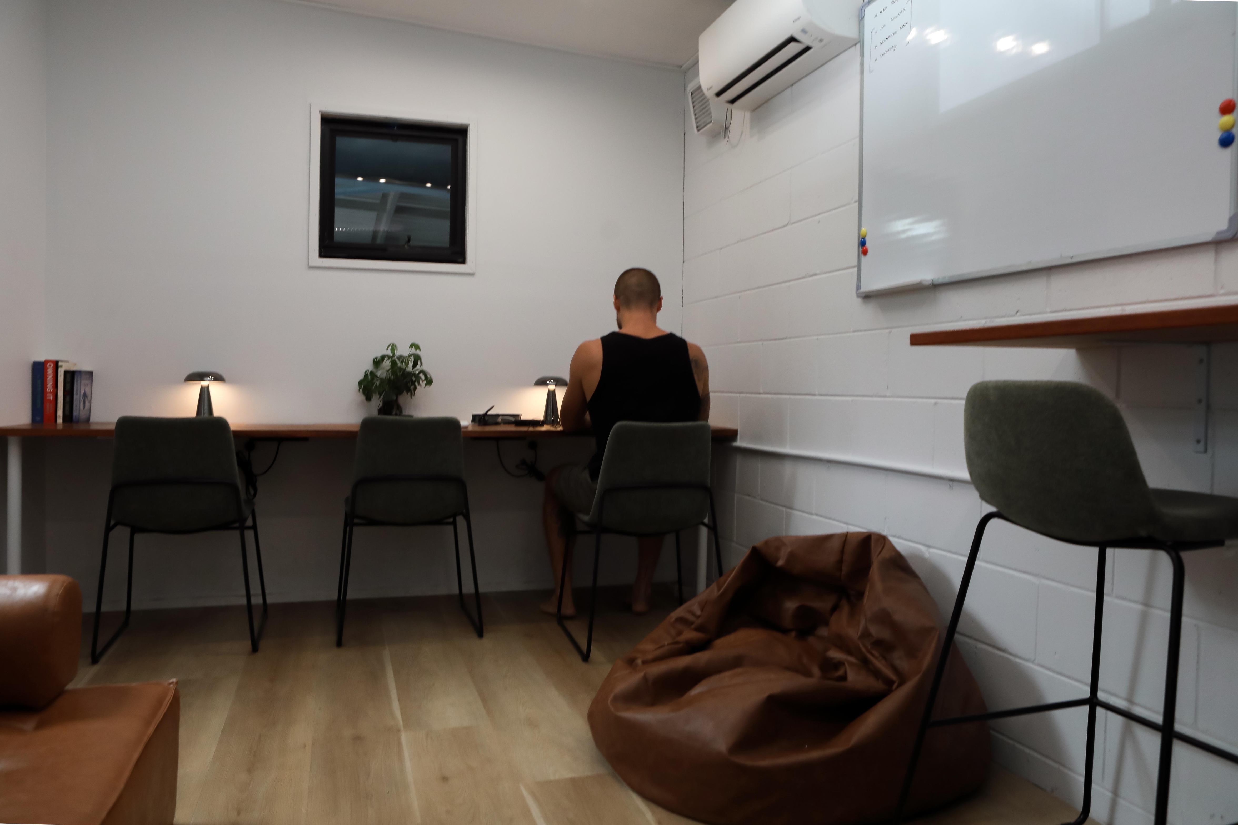 Room in Burleigh Heads