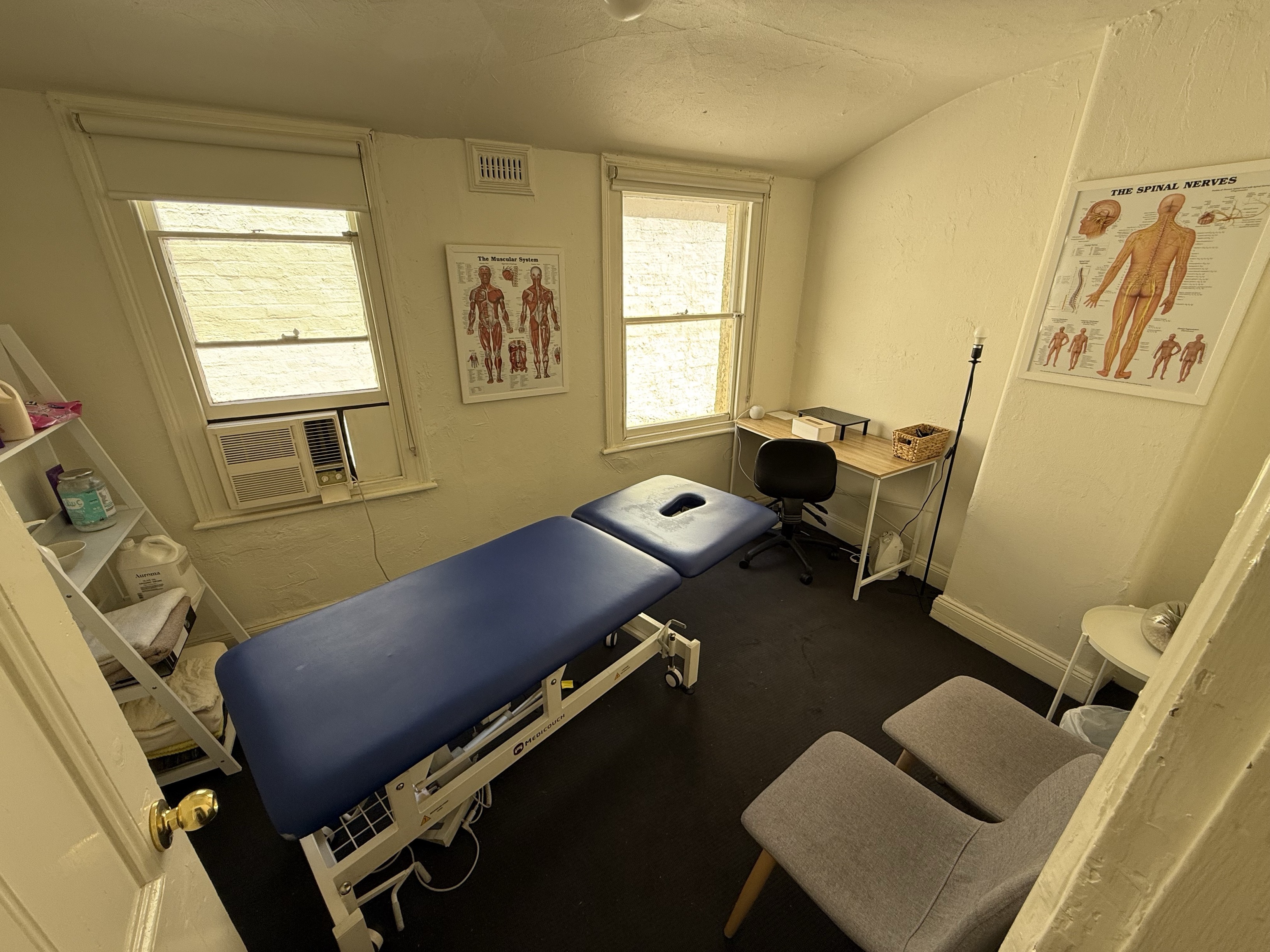 Room in Carlton