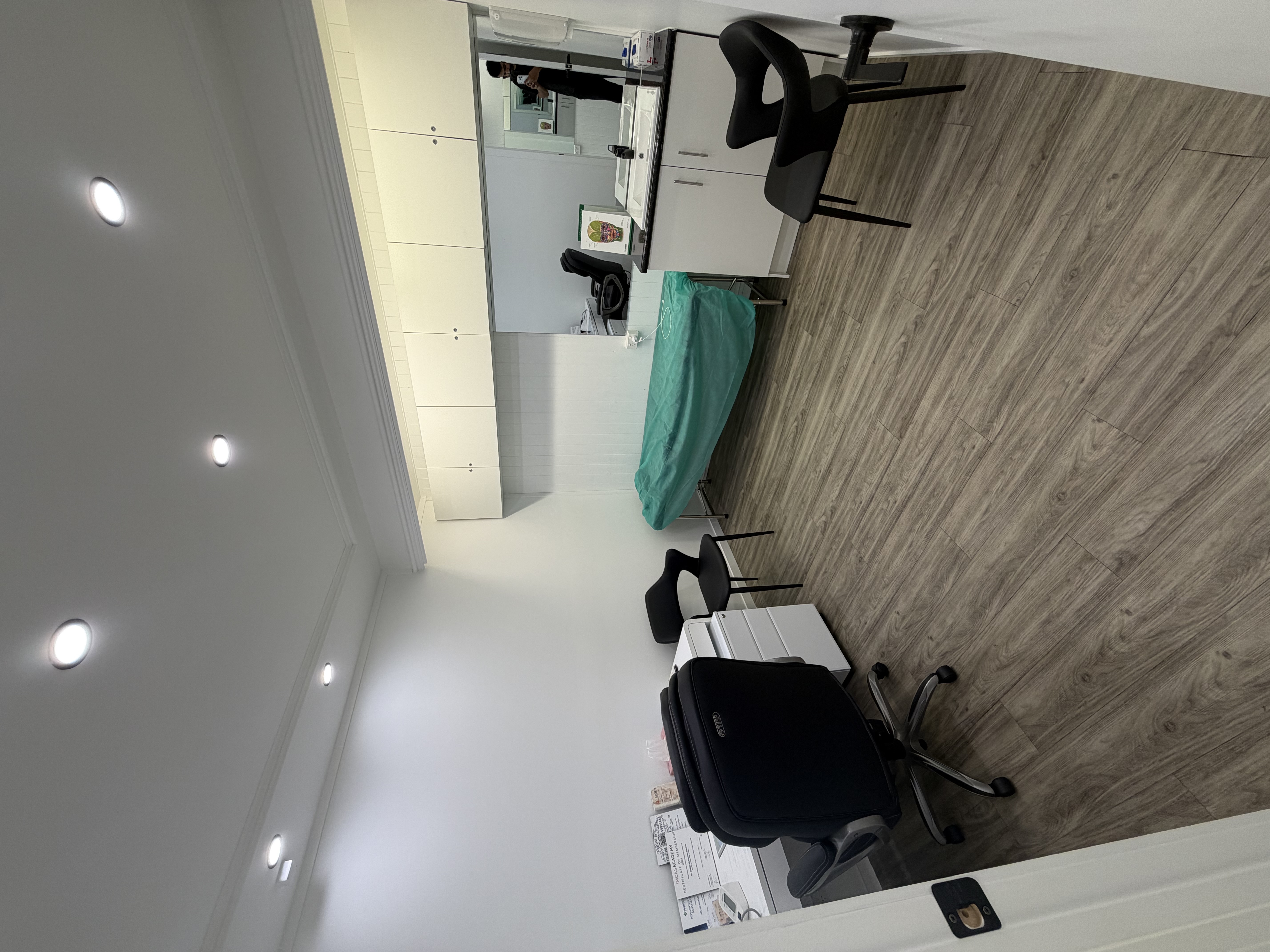 Room in Chevron Island
