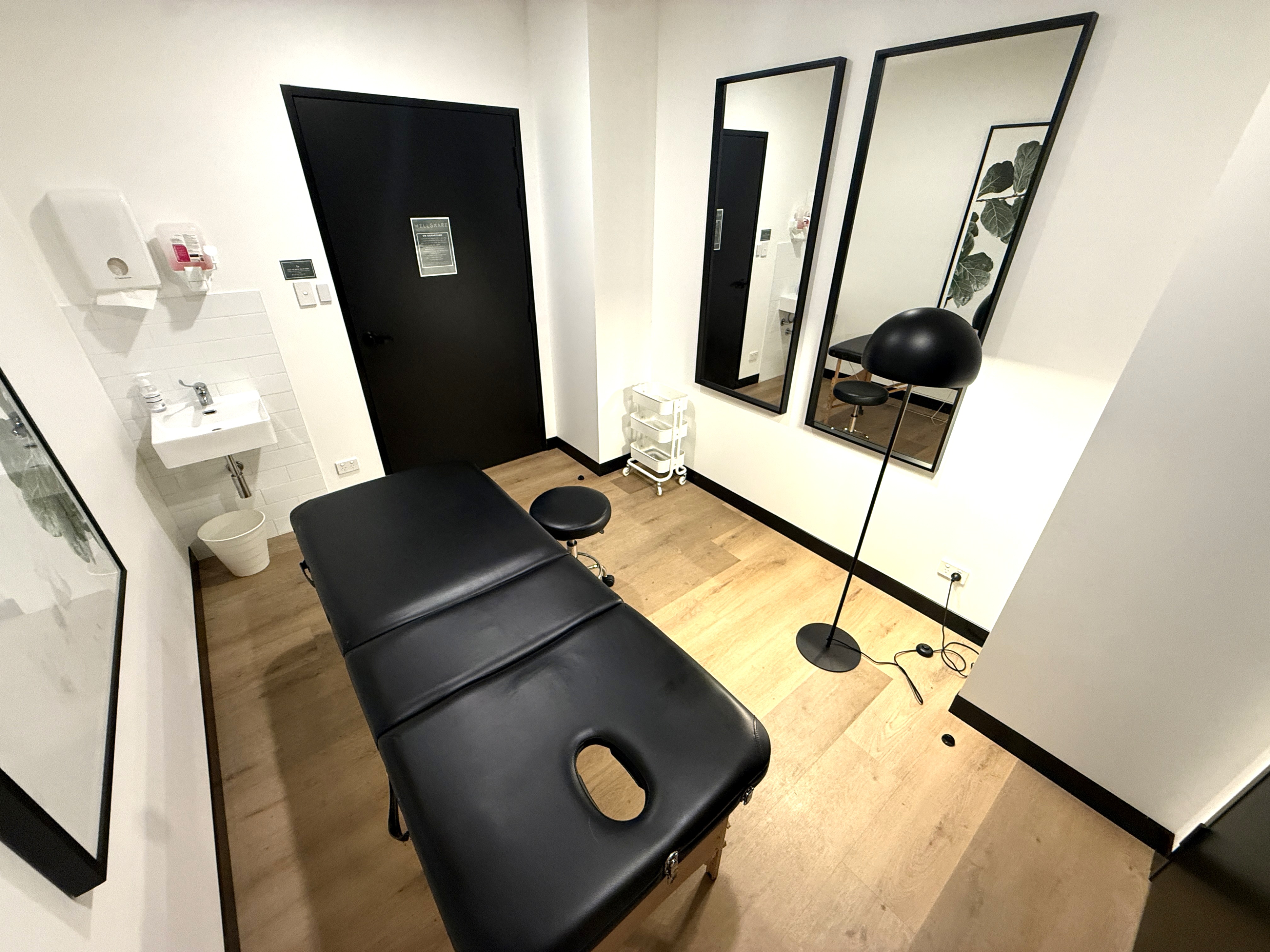 Room in Caringbah